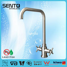 China Single lever european style kitchen faucet supplier