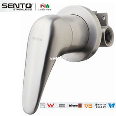 China Single handle bathtub shower mixer in china baño grifo supplier