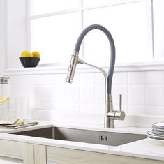 China Unique Steel 304/316 Material Hot Cold Water Pull Out Kitchen Sink Faucet For US Market supplier